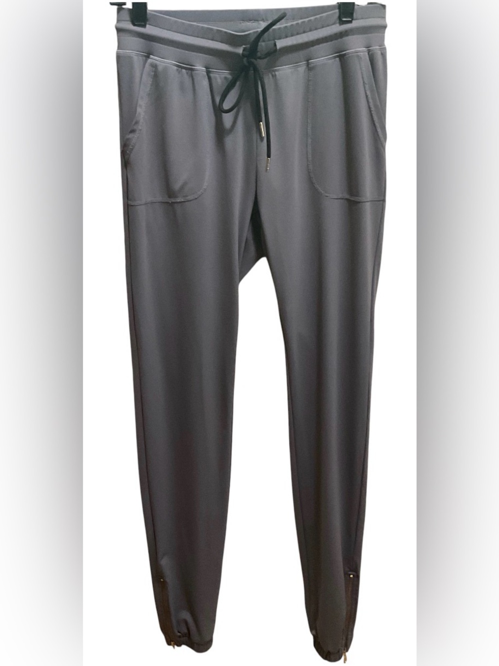Share
Zyia active Dark Gray Peak Zipper Jogger Women’s Size X/sp